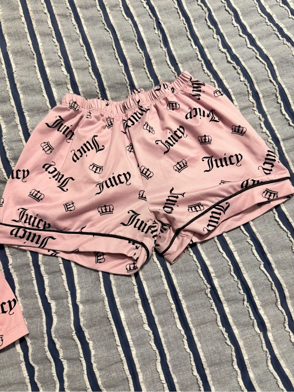Juicy Couture Girls Pink Logo Print Satin Pajama Set Size 6/6X